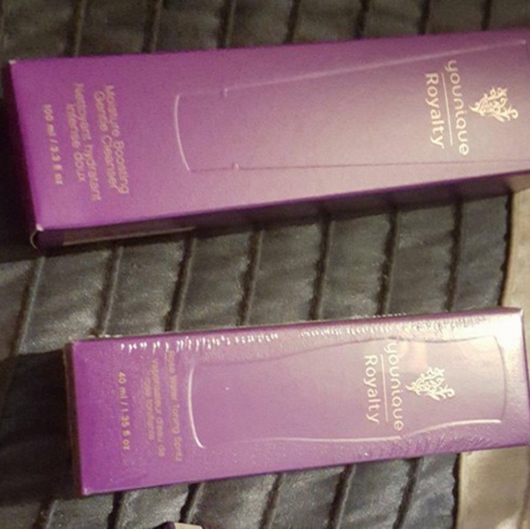 Younique Lot - Picture 7 of 8